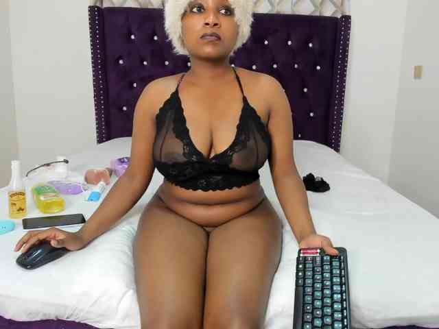 Busty-Bree webcam