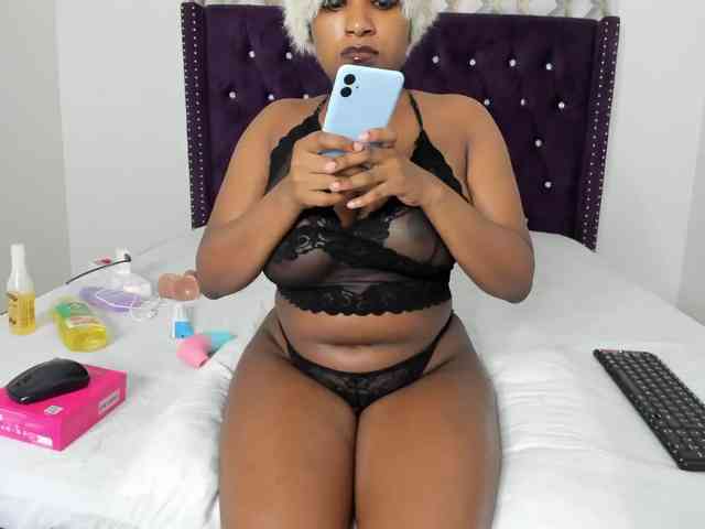 Busty-Bree webcam