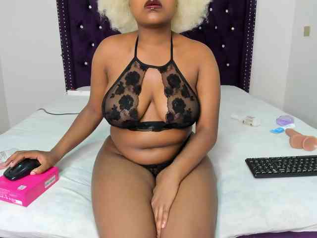 Busty-Bree webcam