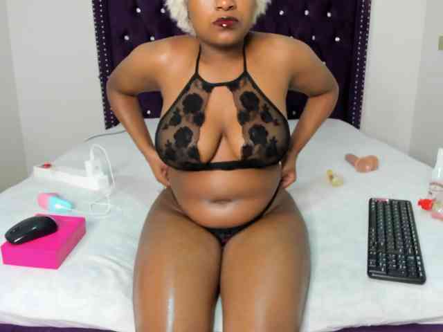 Busty-Bree webcam