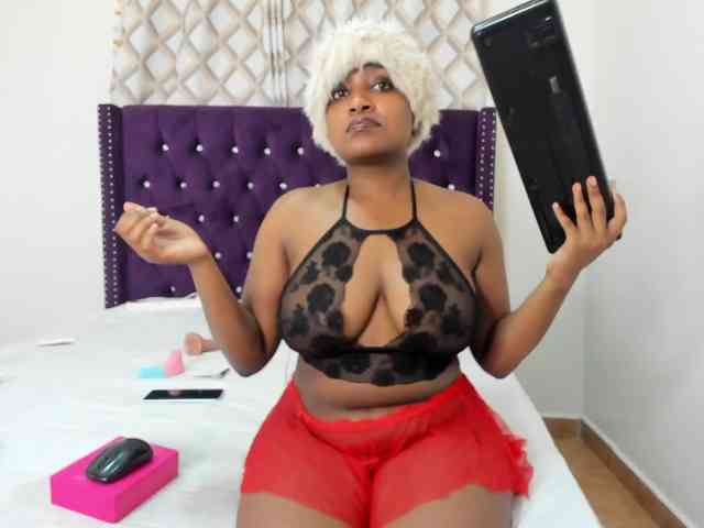 Busty-Bree webcam