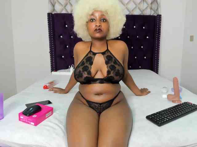 Busty-Bree webcam