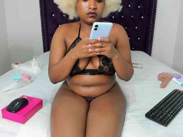 Busty-Bree webcam