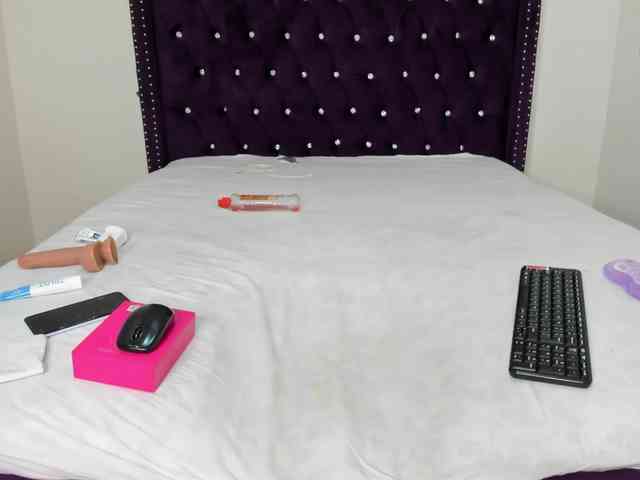 Busty-Bree webcam