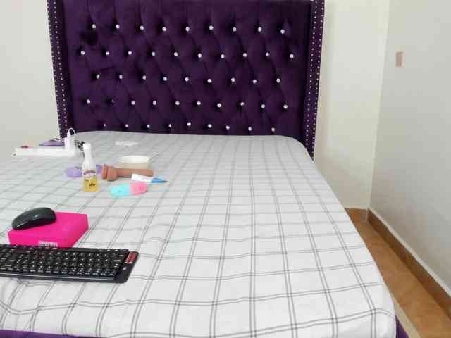 Busty-Bree Busty-Bree