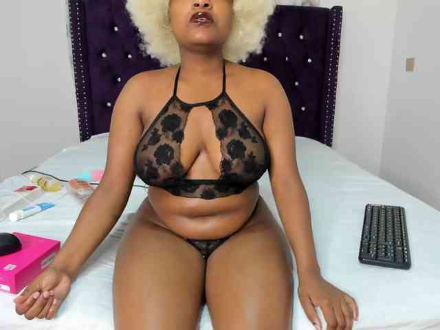 Busty-Bree webcam