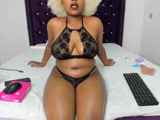 Busty-Bree webcam