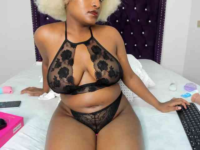 Busty-Bree webcam