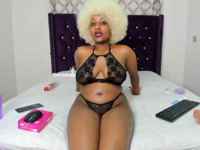 Busty-Bree webcam