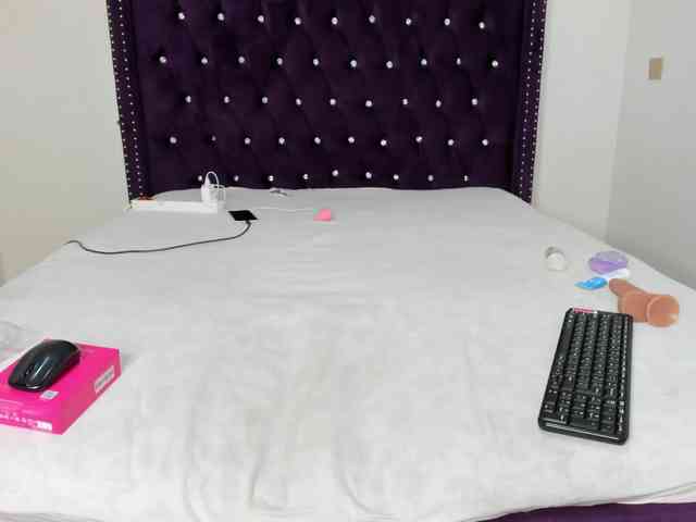Busty-Bree webcam