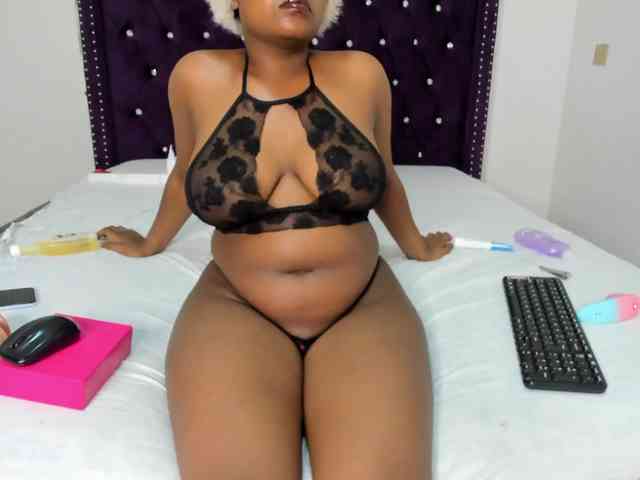 Busty-Bree webcam