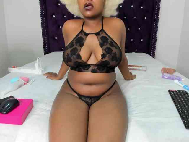 Busty-Bree webcam