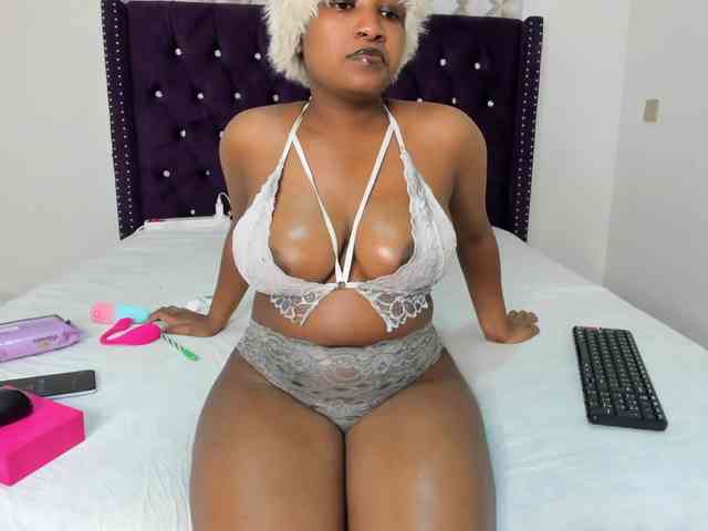 Busty-Bree webcam