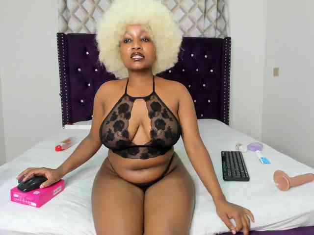 Busty-Bree webcam