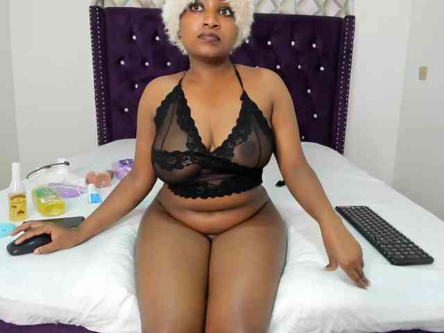Busty-Bree webcam