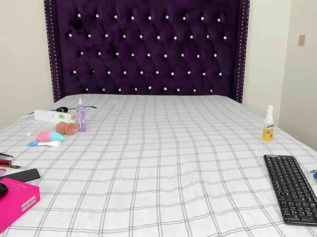 Busty-Bree Busty-Bree