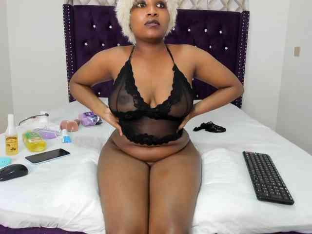 Busty-Bree webcam