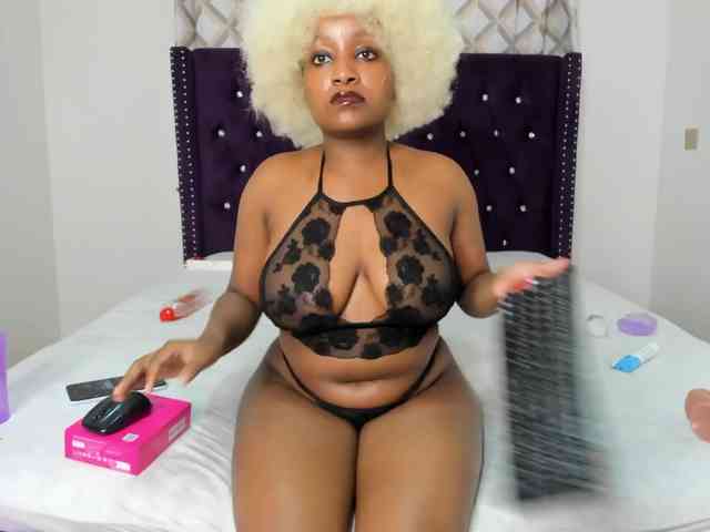 Busty-Bree webcam