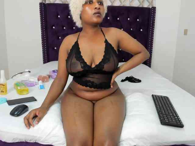 Busty-Bree webcam