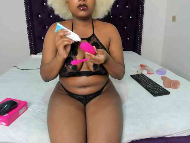 Busty-Bree webcam