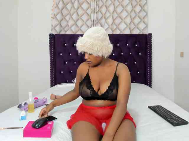 Busty-Bree webcam