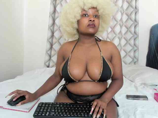 Busty-Bree webcam