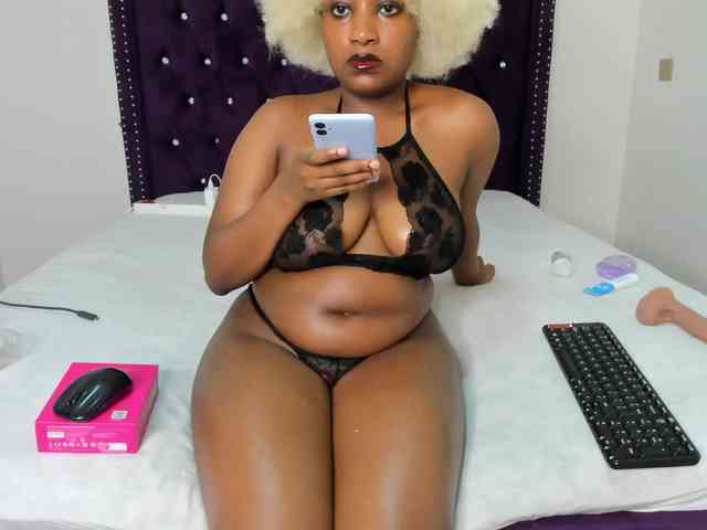 Busty-Bree webcam