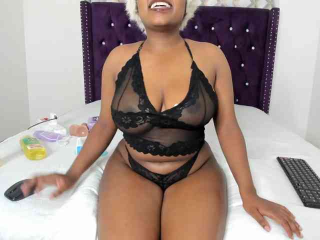 Busty-Bree webcam