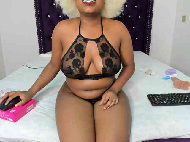 Busty-Bree webcam