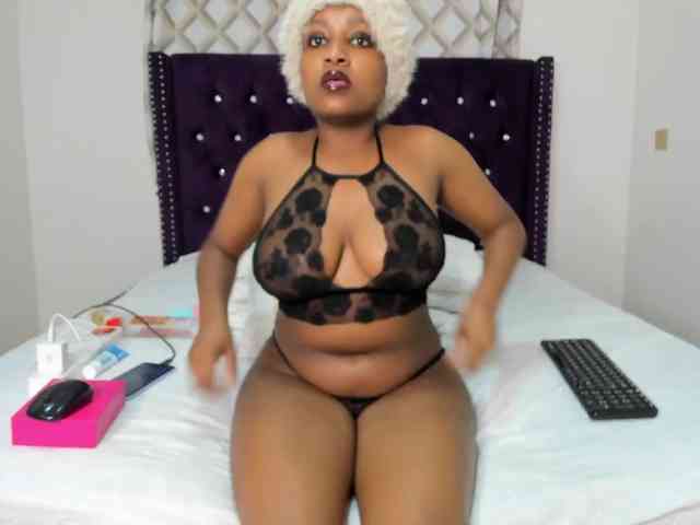 Busty-Bree webcam