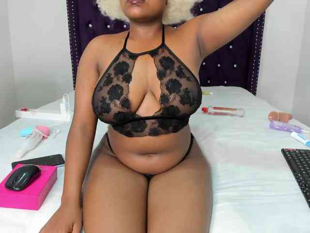 Busty-Bree webcam