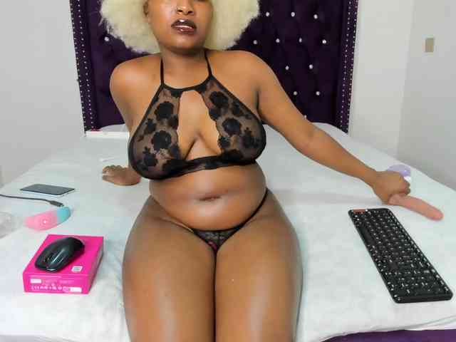 Busty-Bree webcam