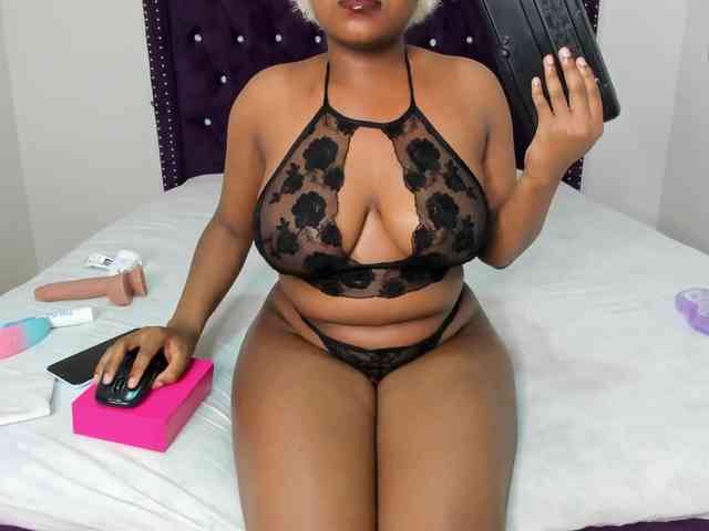 Busty-Bree webcam