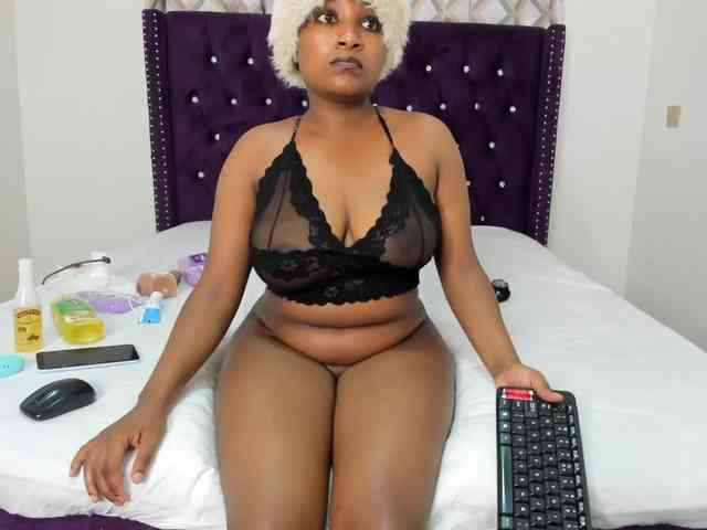 Busty-Bree webcam