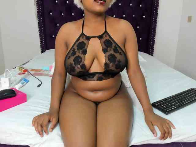 Busty-Bree webcam