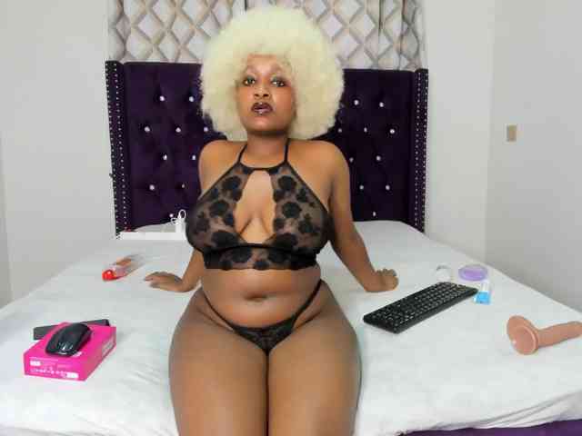 Busty-Bree webcam