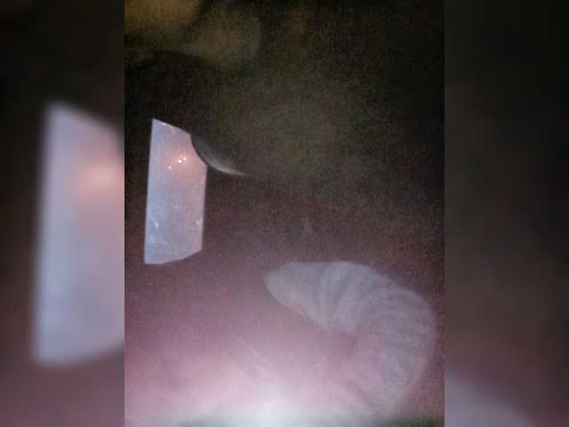 Qinallen's BongaCams show and profile