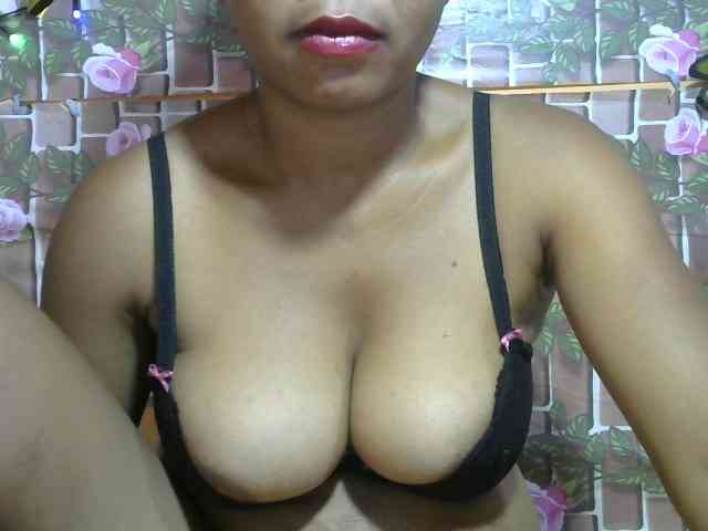 HasMinah92 Live Webcam on BongaCams