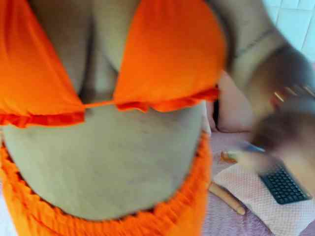 LunaBlazze webcam