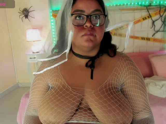 LunaBlazze webcam