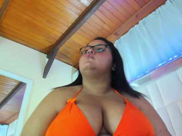 LunaBlazze webcam