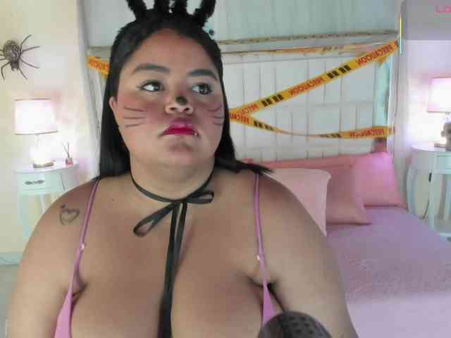 LunaBlazze webcam