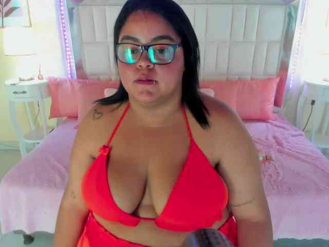 LunaBlazze webcam