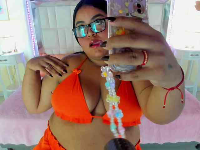 LunaBlazze webcam