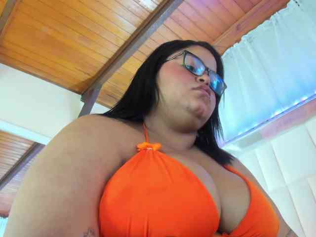 LunaBlazze webcam