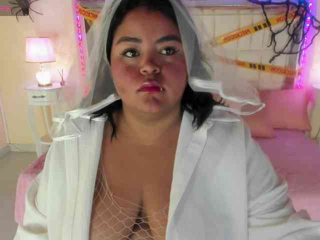 LunaBlazze webcam