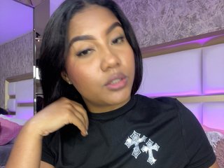 AdaraMills Porn Show