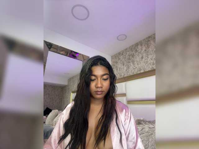 AdaraMills's BongaCams show and profile