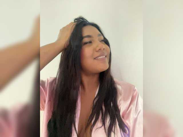 AdaraMills's BongaCams show and profile