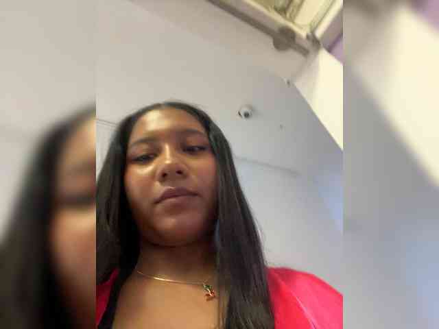AdaraMills webcam
